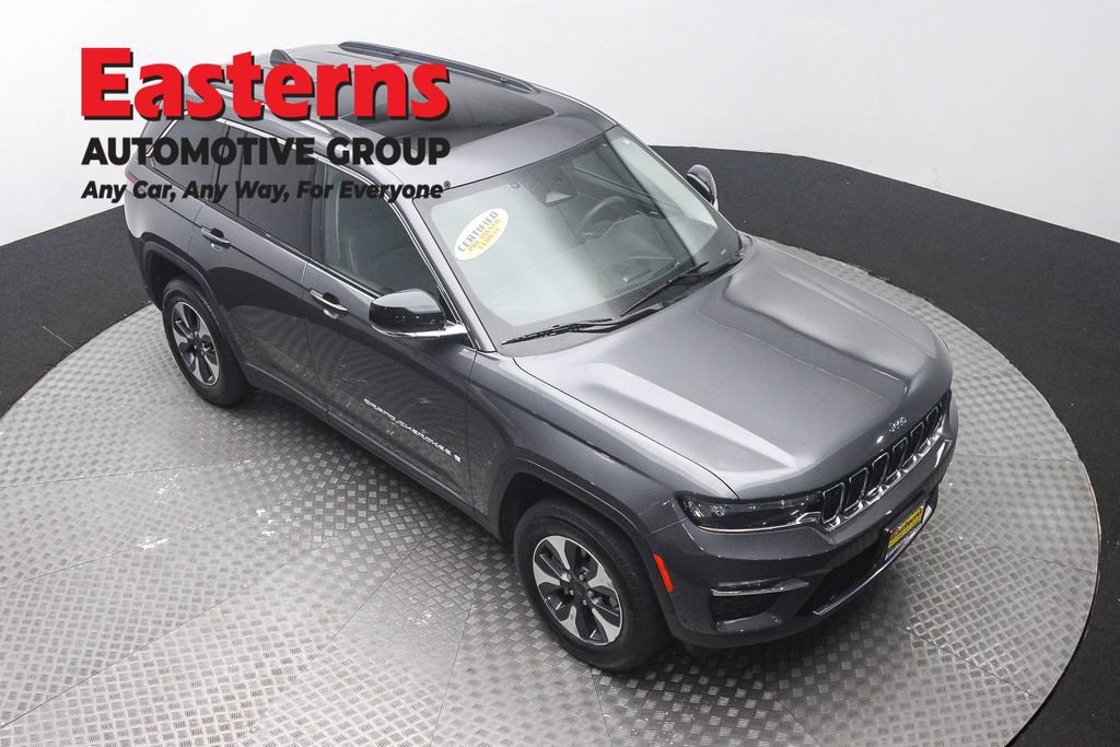 Used 2022 Jeep Grand Cherokee Limited 4xe w/ Luxury Tech Group II AWD/4WD image 3