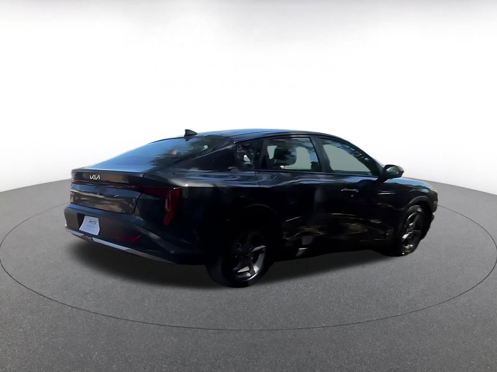 Used 2025 Kia K4 LXS image 16