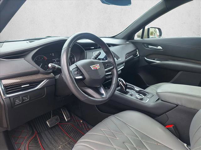 Used 2023 Cadillac XT4 Sport image 9
