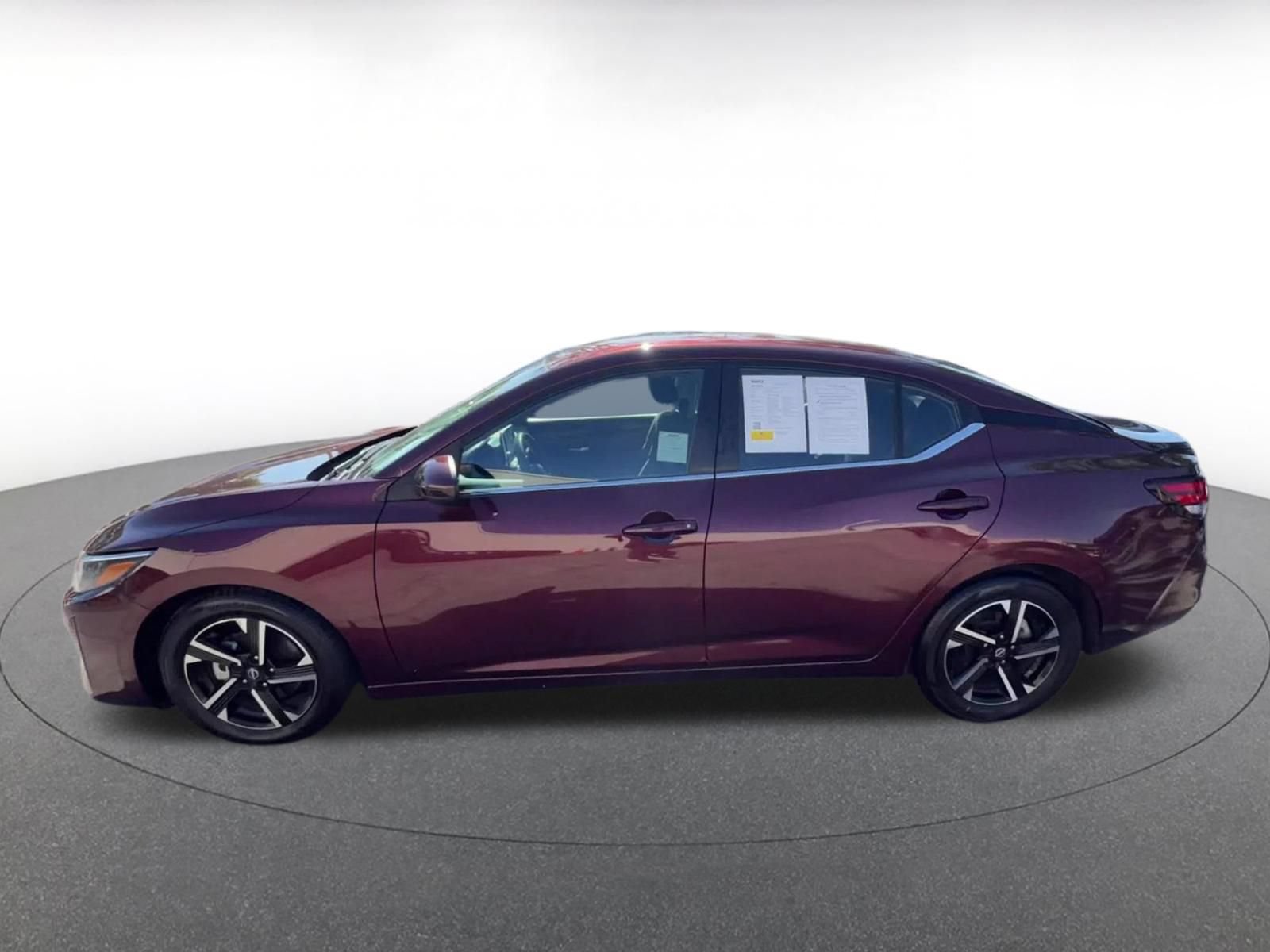Used 2025 Nissan Sentra SV FWD image 9