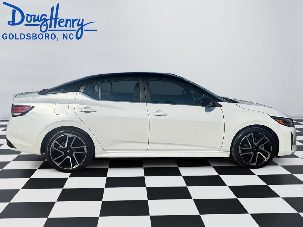Used 2025 Nissan Sentra SR FWD image 6