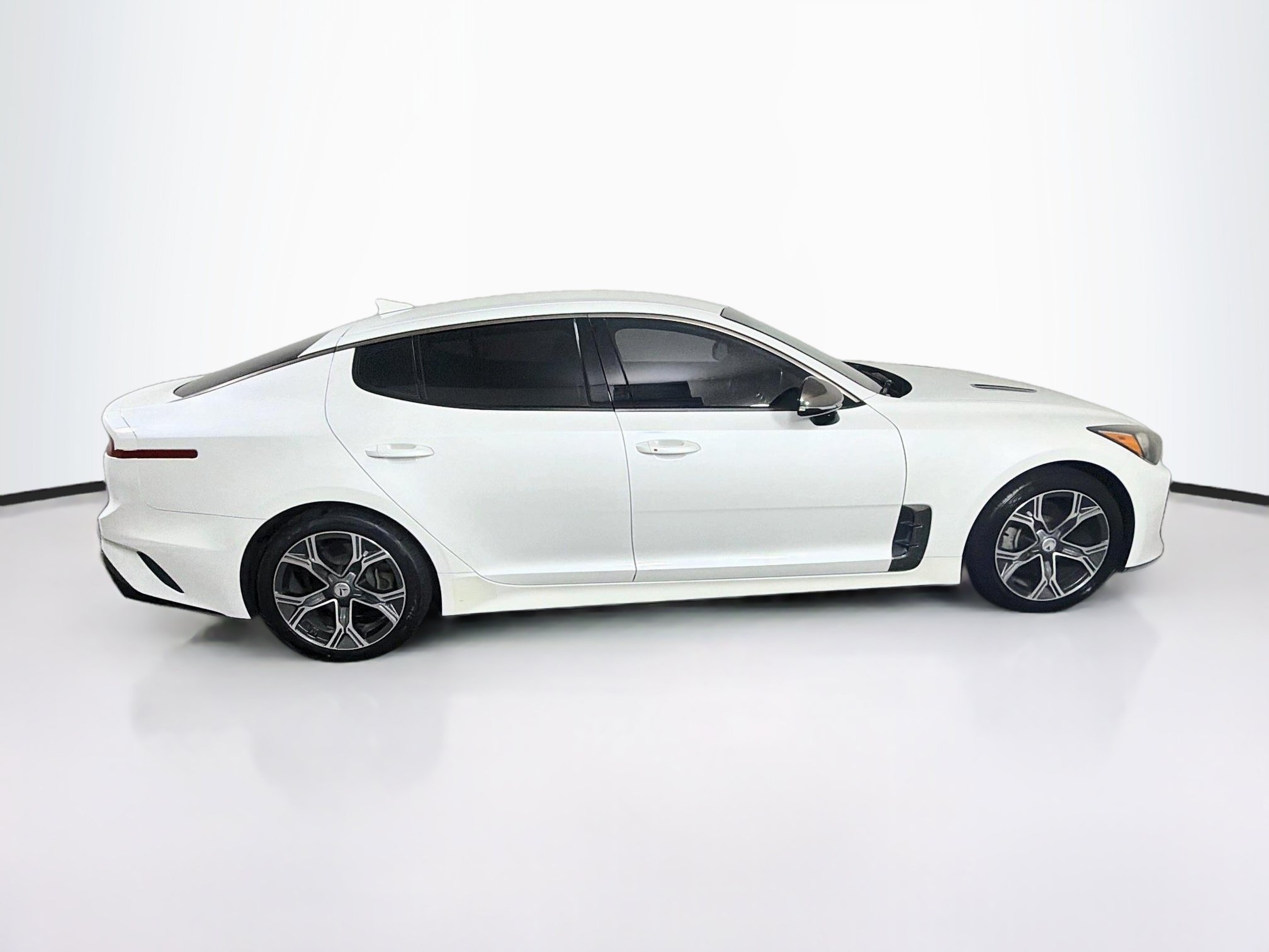 Used 2020 Kia Stinger GT-Line RWD image 10