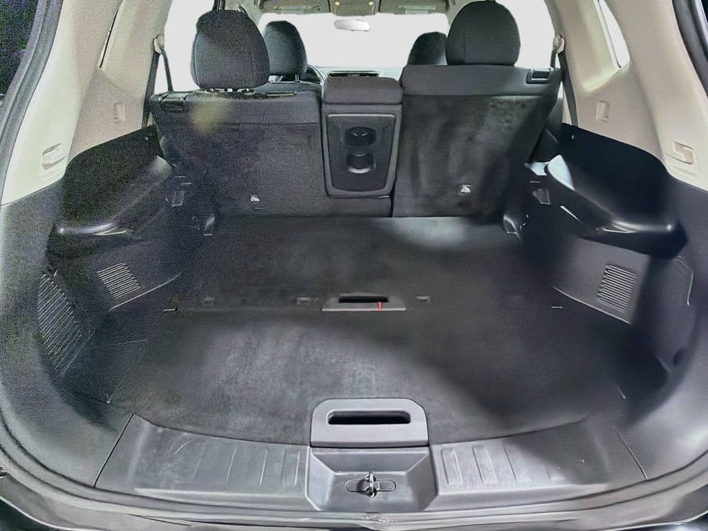 Used 2017 Nissan Rogue S FWD image 26