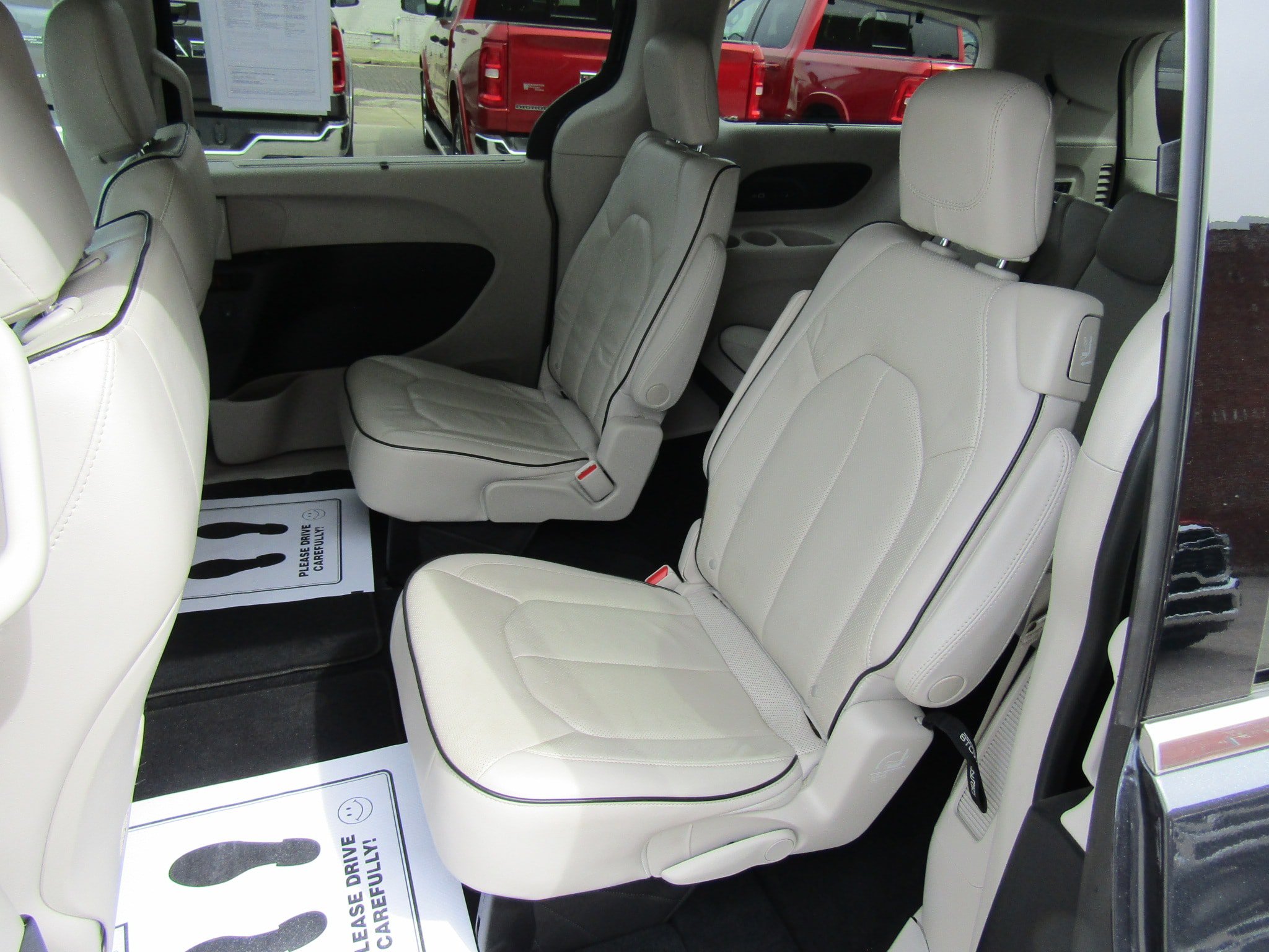 Used 2021 Chrysler Pacifica Limited w/ Premium & Safety Sphere Group AWD/4WD image 15