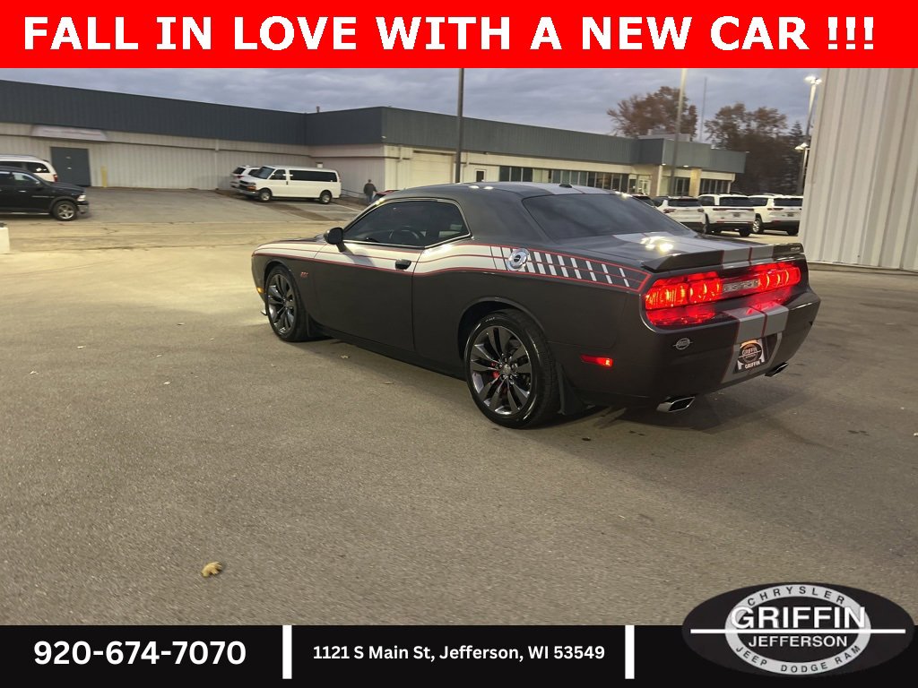 Used 2014 Dodge Challenger SRT8 image 16