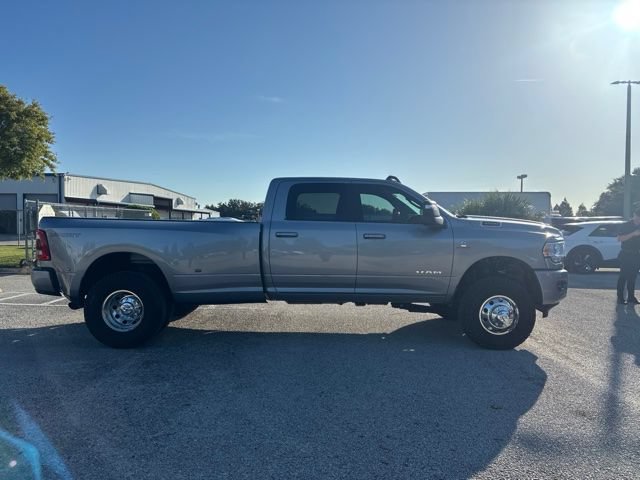 Used 2024 RAM 3500 Big Horn w/ Sport Appearance Package AWD/4WD image 4