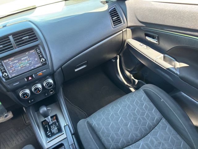 Used 2020 Mitsubishi Outlander Sport ES FWD image 16