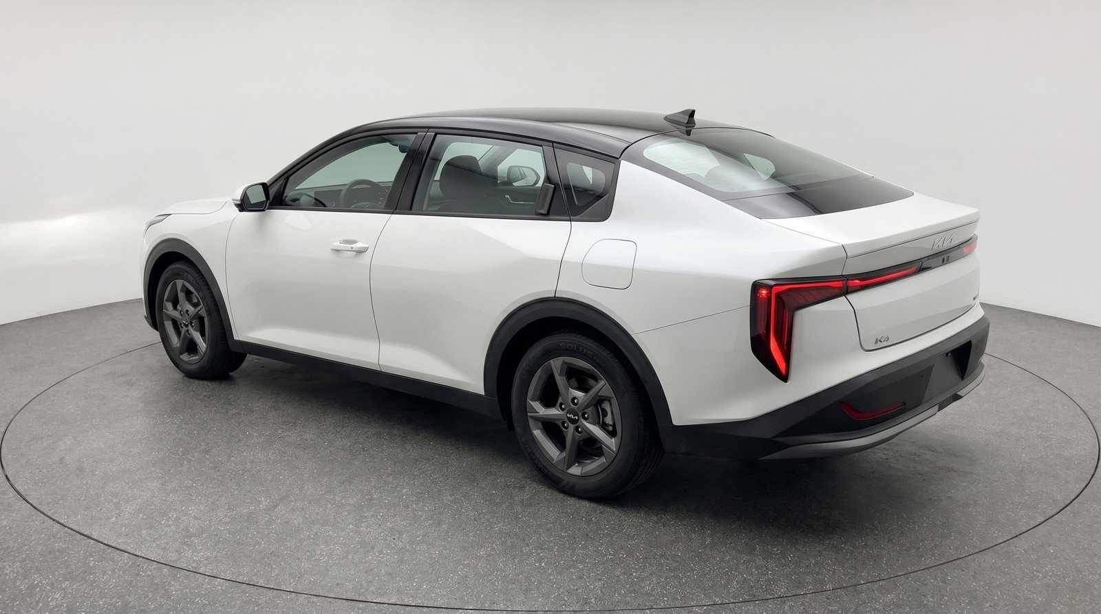 Used 2025 Kia K4 LXS FWD image 6