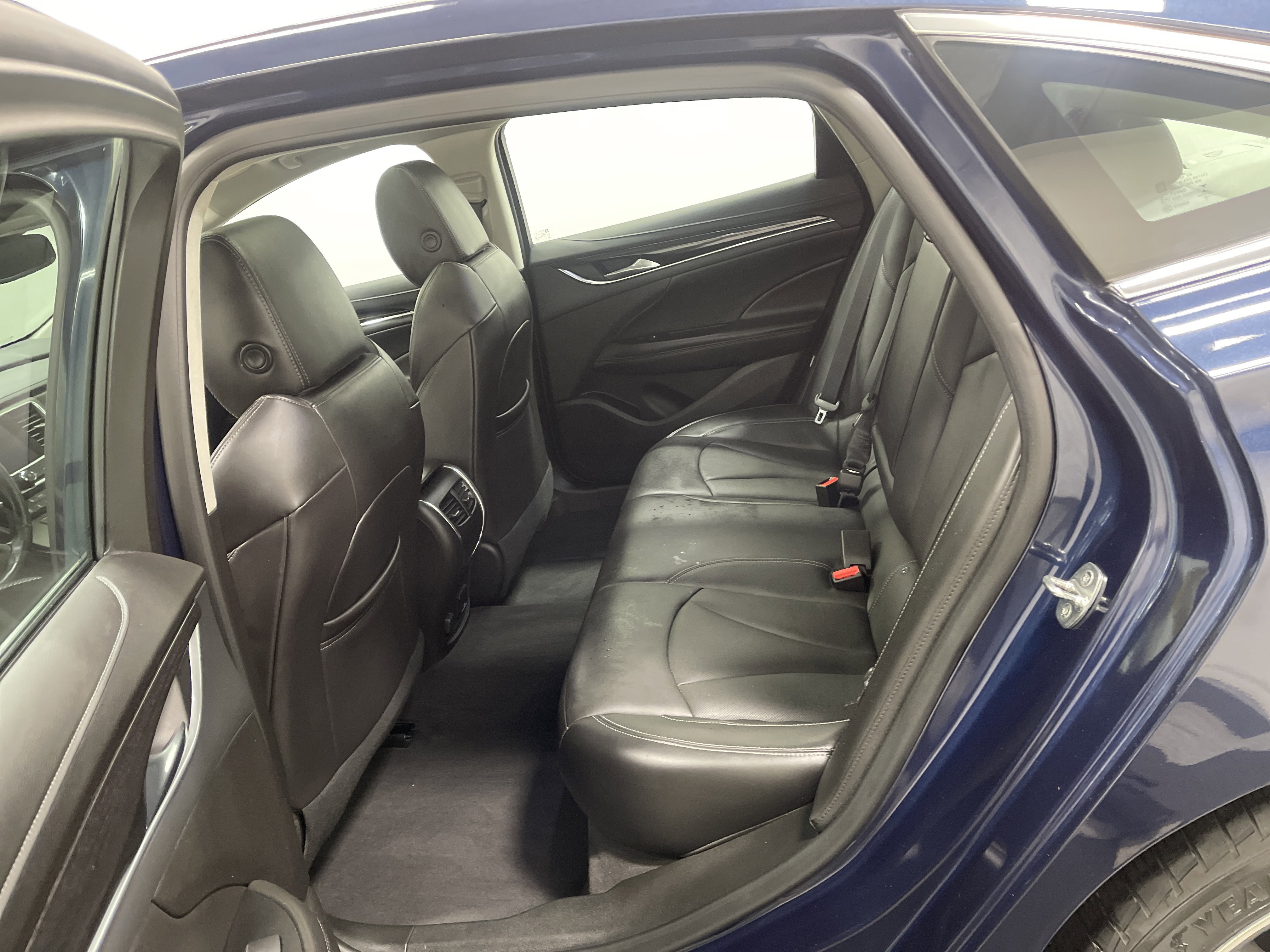 Used 2017 Buick LaCrosse Premium w/ Sun and Shade Package FWD image 17