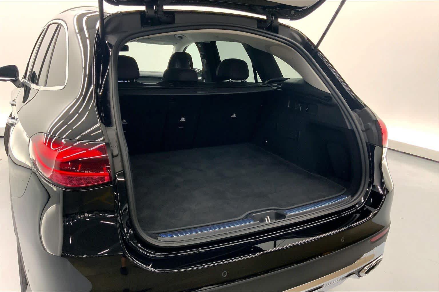 Used 2023 Mercedes-Benz GLC 300 image 16