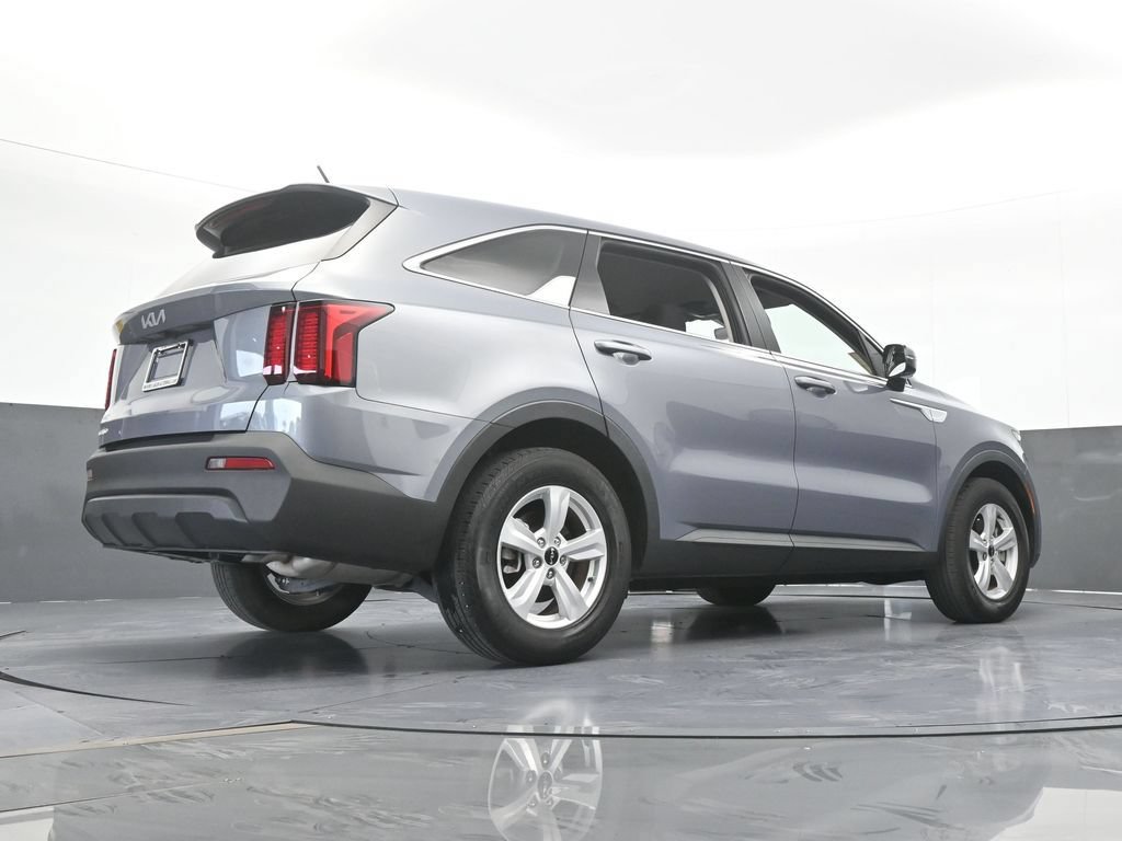 Used 2023 Kia Sorento LX FWD image 59