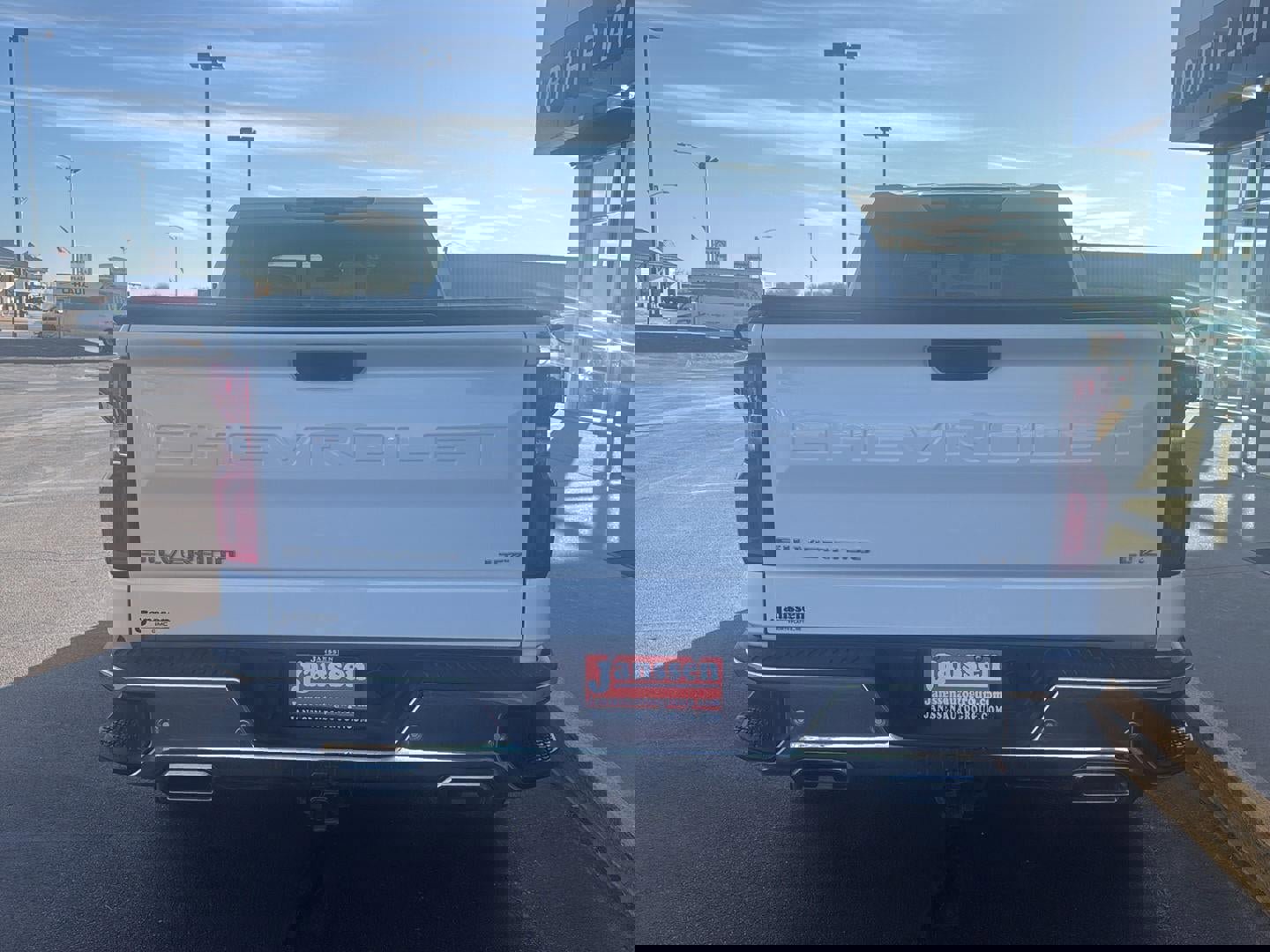 Used 2020 Chevrolet Silverado 1500 LTZ w/ LTZ Premium Package image 3