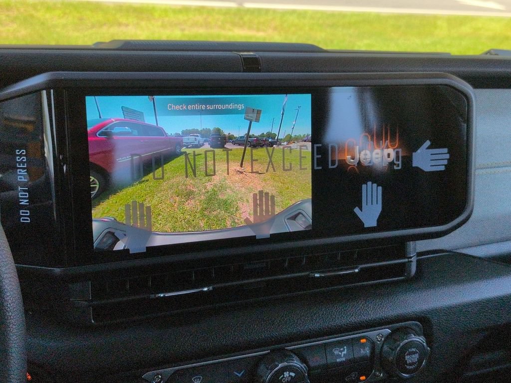 New 2026 Jeep Gladiator Sport AWD/4WD image 22