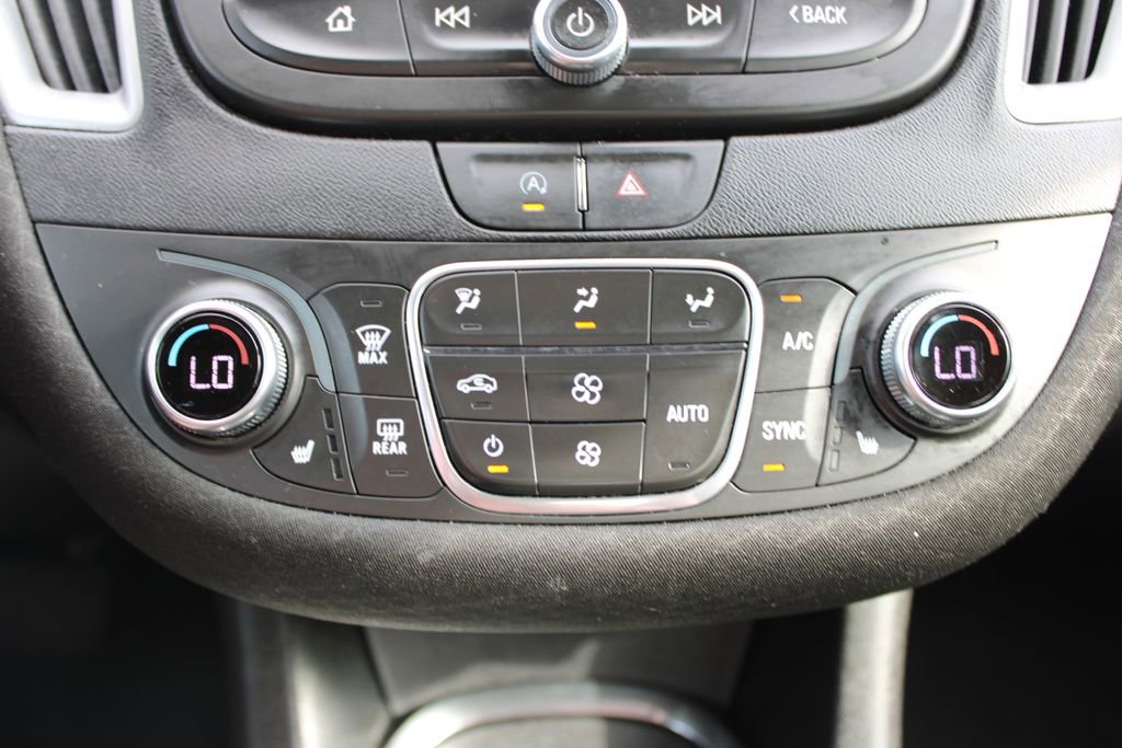 Used 2024 Chevrolet Malibu LT image 43