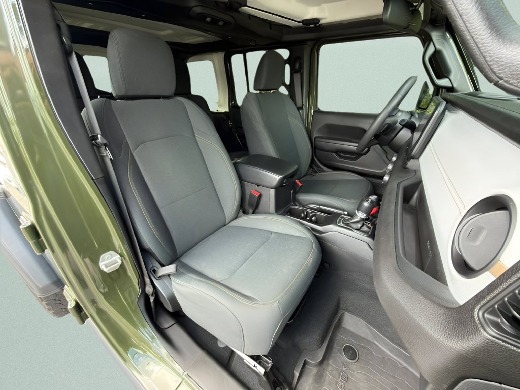 Used 2024 Jeep Wrangler Unlimited Sport AWD/4WD image 23
