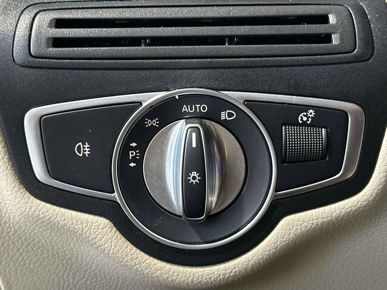 Certified 2022 Mercedes-Benz GLC 300 4MATIC image 18