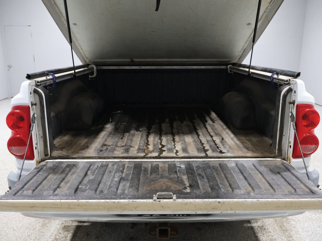 Used 2005 Dodge Dakota SLT image 4