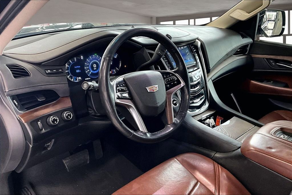 Used 2019 Cadillac Escalade Premium Luxury image 15