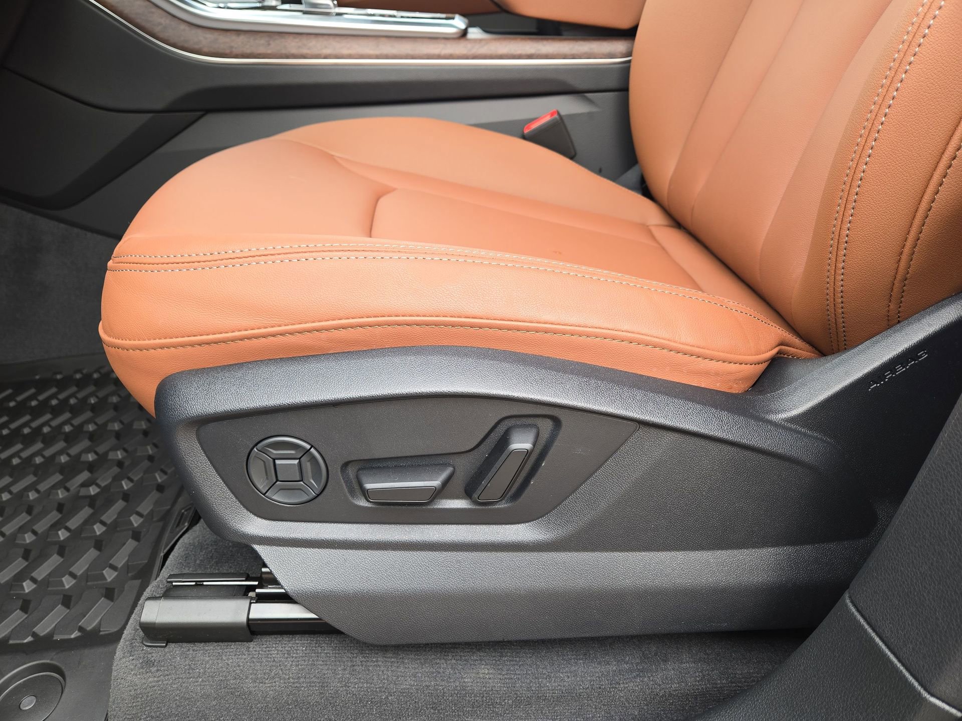 New 2026 Audi Q8 Premium image 17