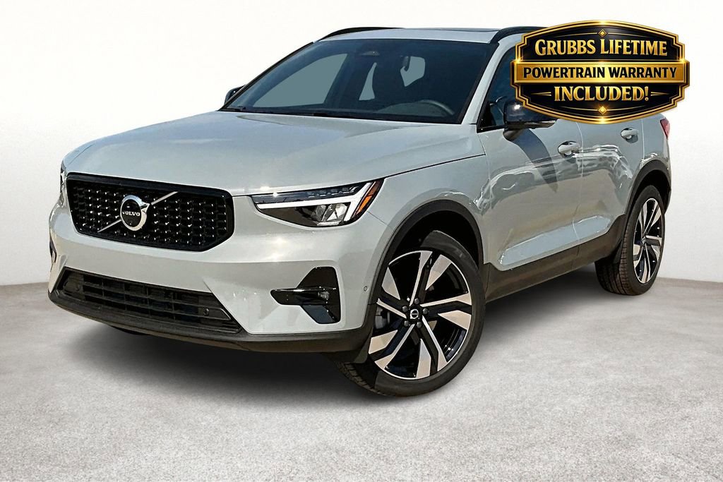 New 2026 Volvo XC40 B4 Plus w/ Protection Package Premier FWD image 2