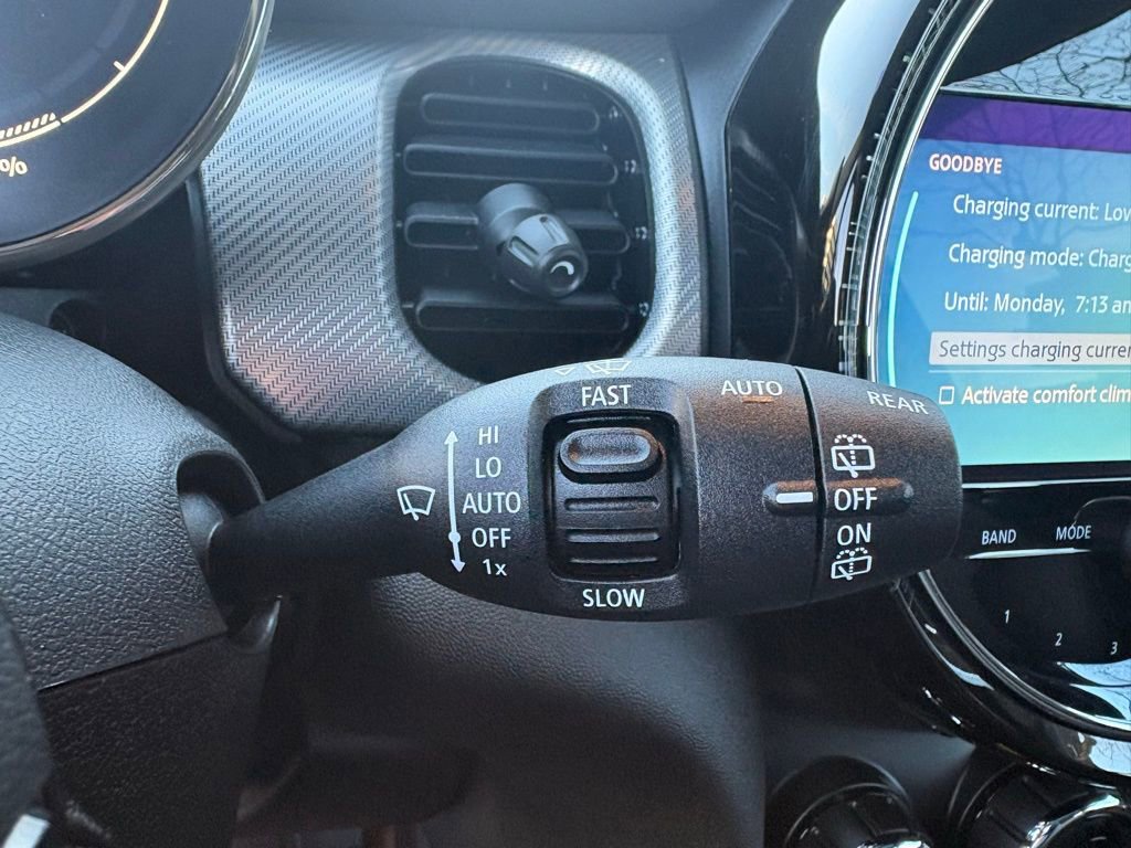 Used 2024 MINI Cooper SE image 18