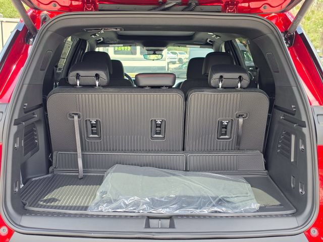 New 2026 Chevrolet Traverse Z71 w/ Driver Confidence Package AWD/4WD image 9