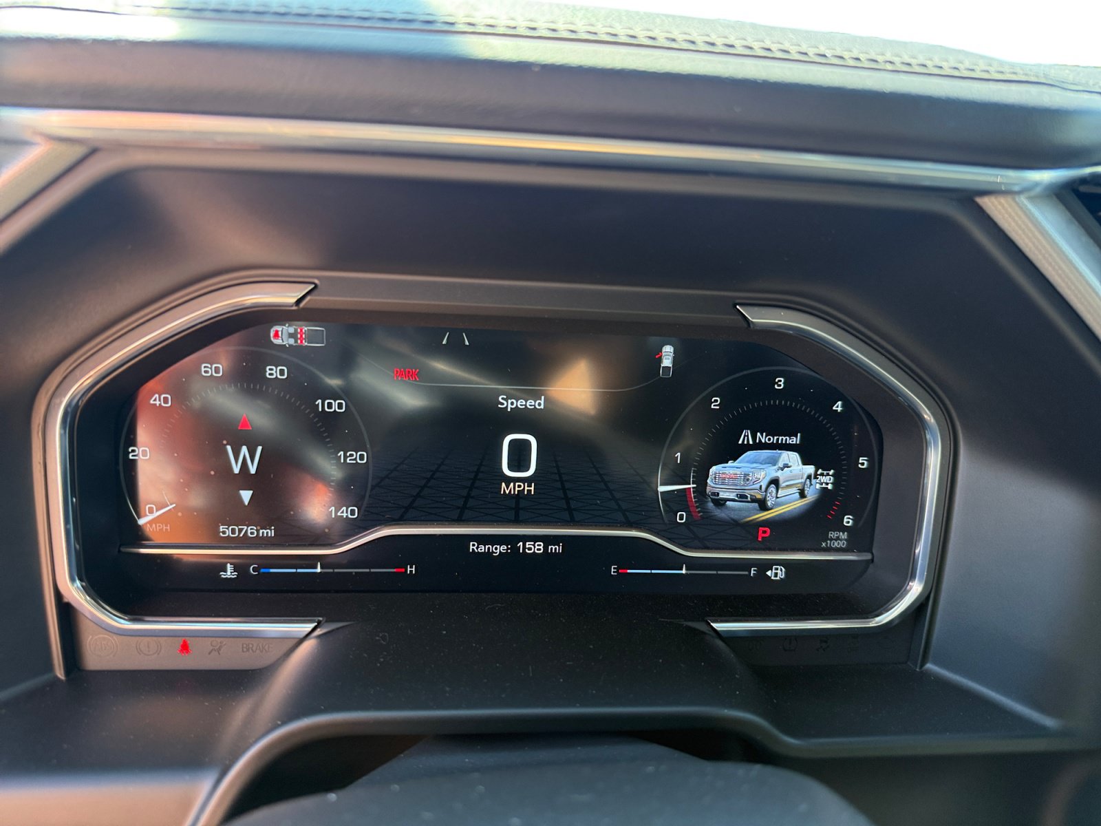 Used 2025 GMC Sierra 1500 Denali w/ Technology Package AWD/4WD image 11