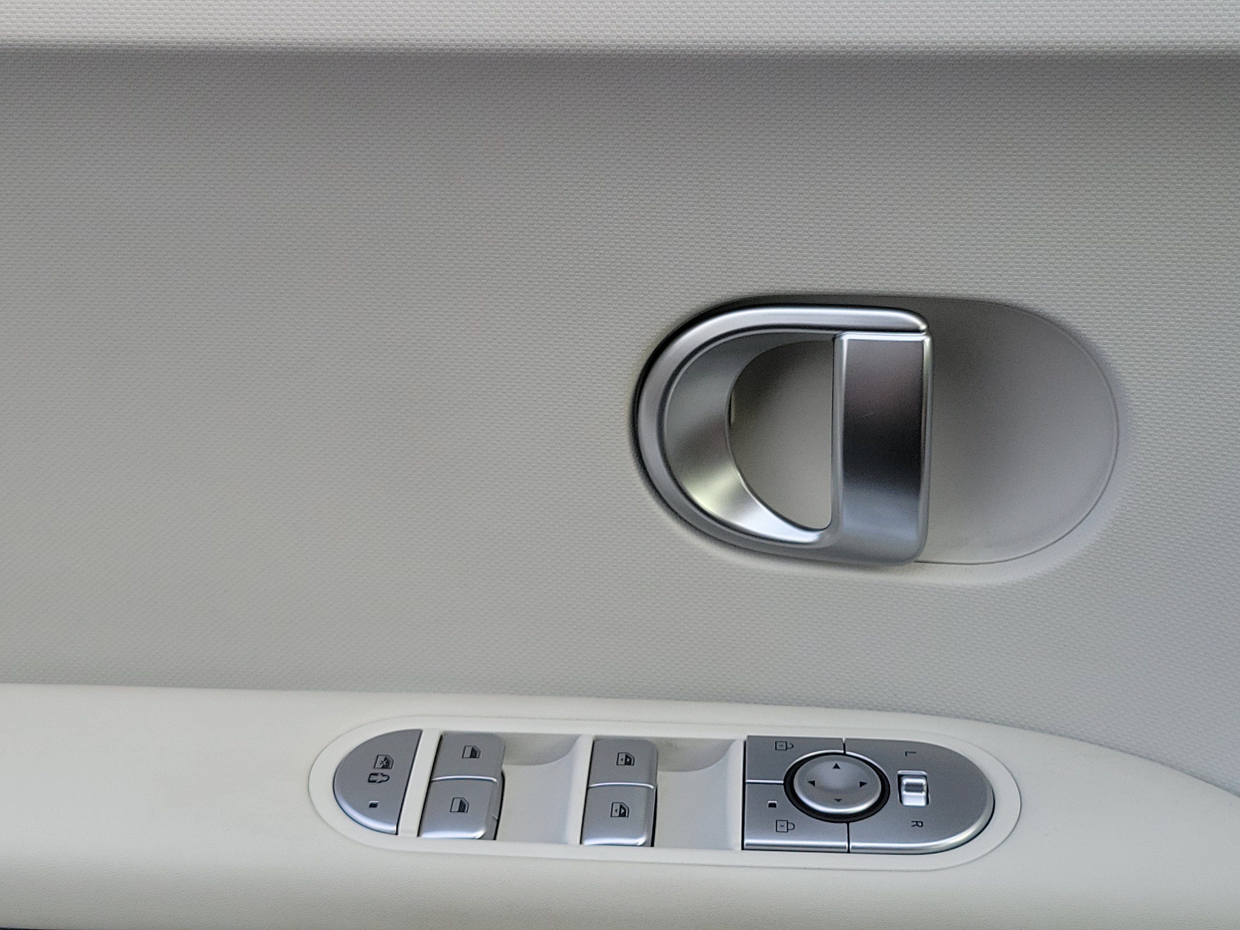 Certified 2024 Hyundai Ioniq 5 SEL RWD image 15