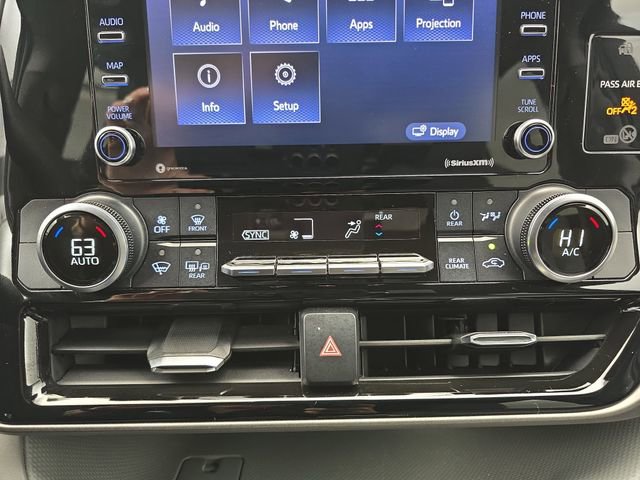 Used 2022 Toyota Highlander L image 30