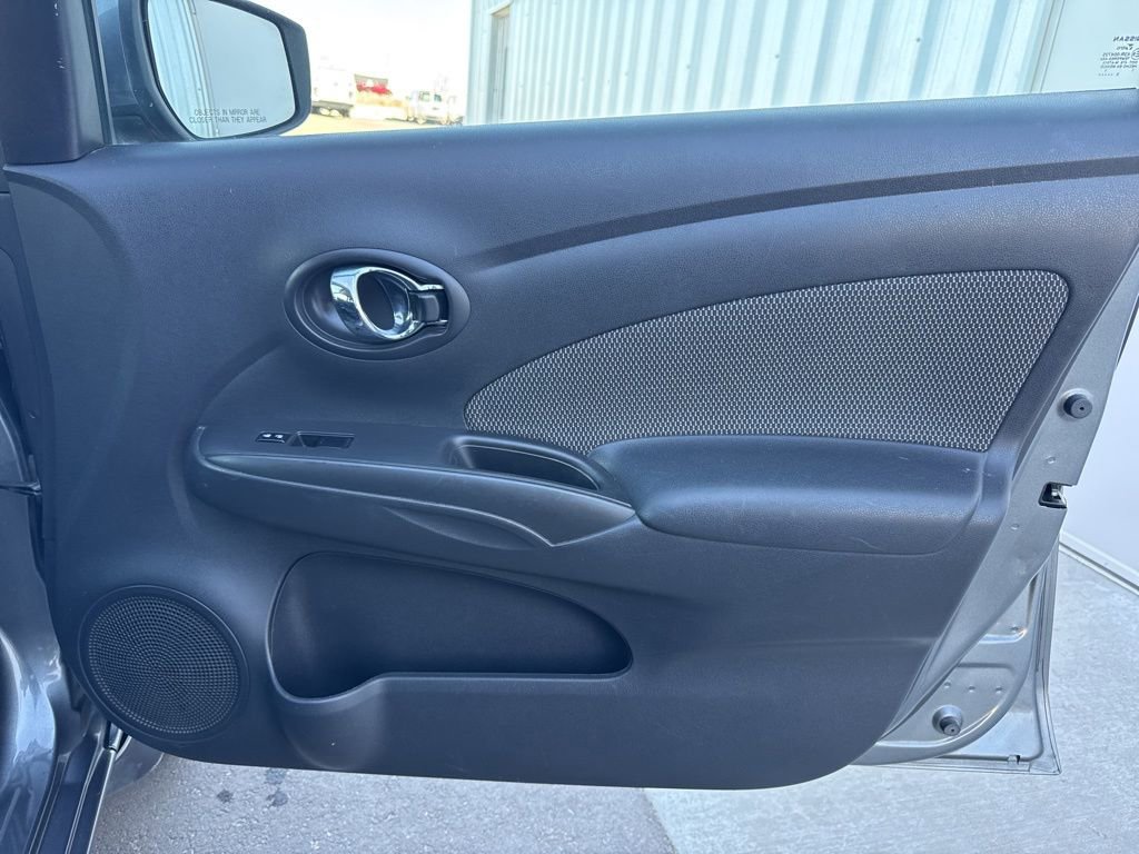 Used 2016 Nissan Versa SV image 29