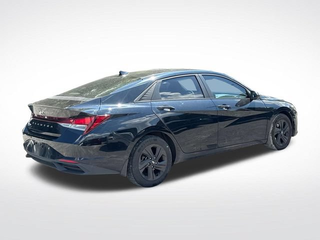 Used 2022 Hyundai Elantra SEL w/ Convenience Package FWD image 6