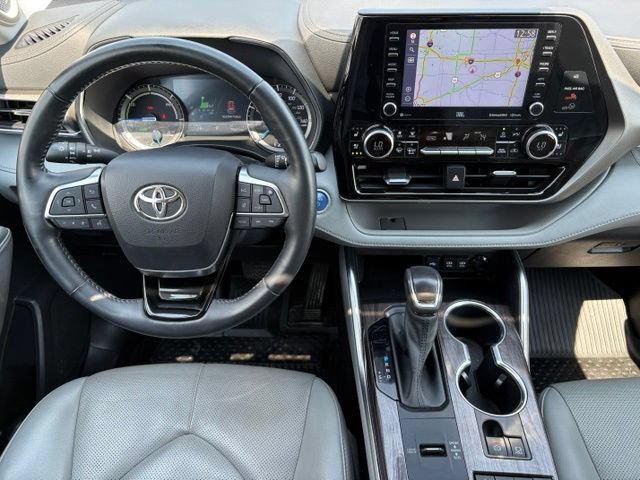 Used 2021 Toyota Highlander Limited AWD/4WD image 3
