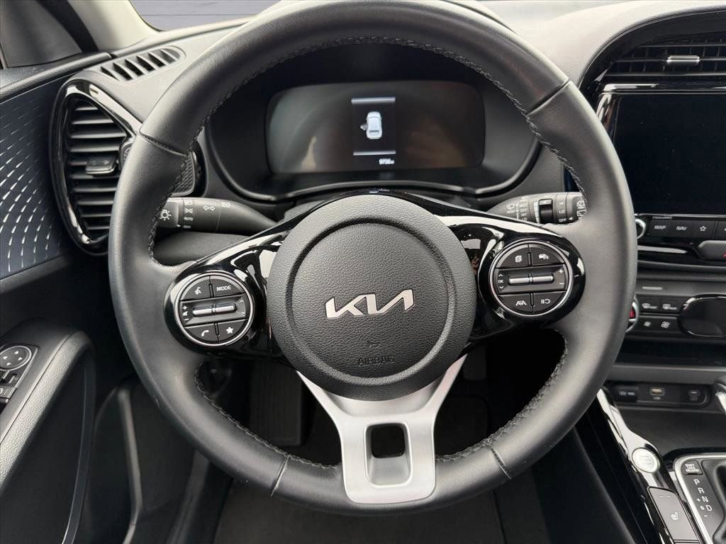 Used 2024 Kia Soul EX image 14