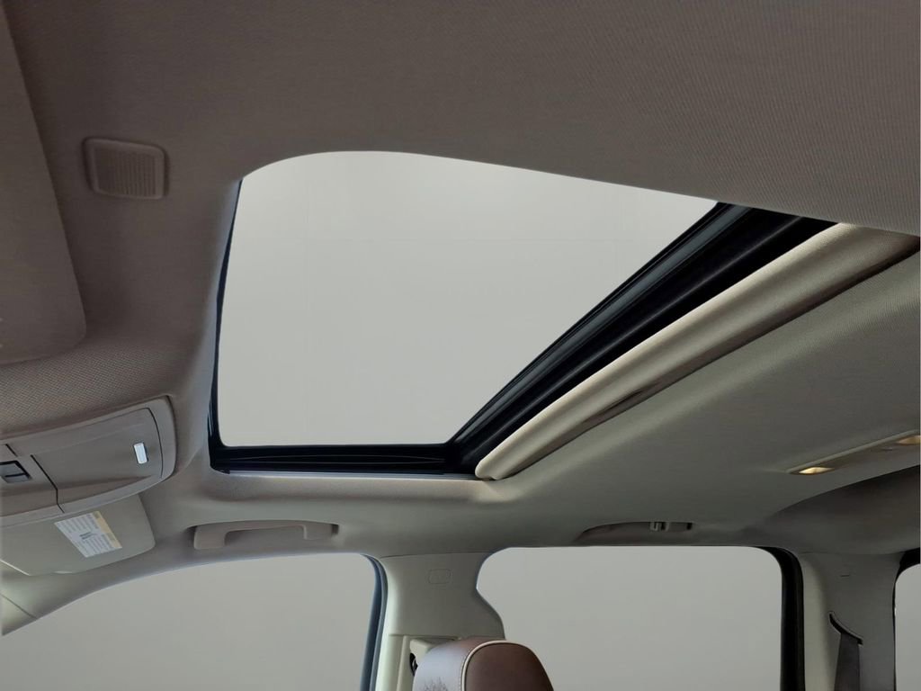 Used 2018 Chevrolet Silverado 1500 High Country image 5