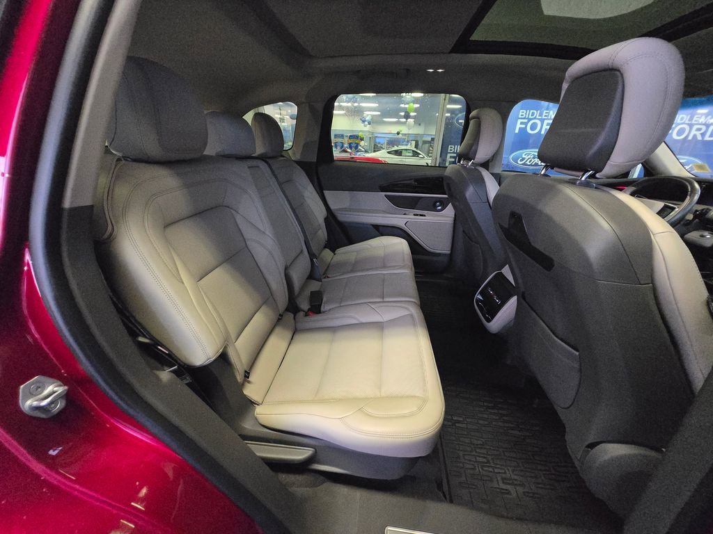 Used 2024 Lincoln Nautilus Premier w/ Equipment Group 102A image 25