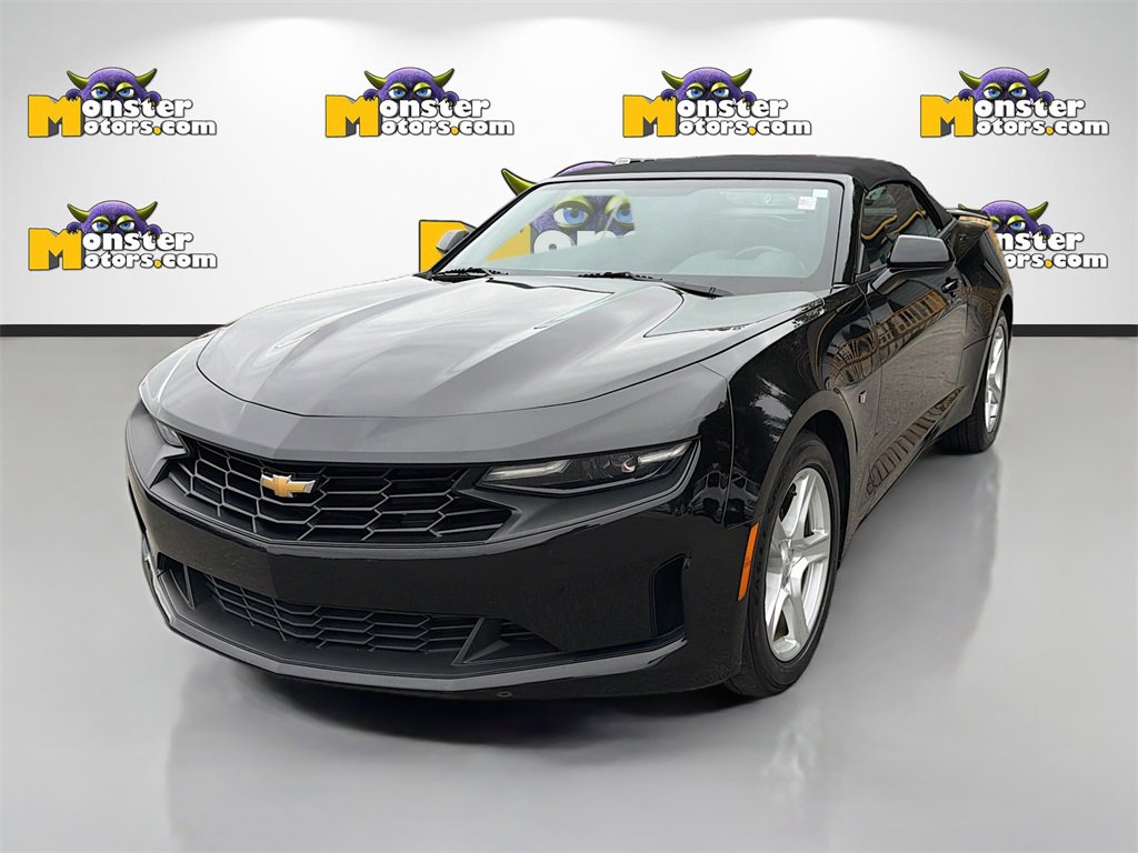 Used 2023 Chevrolet Camaro LT image 1