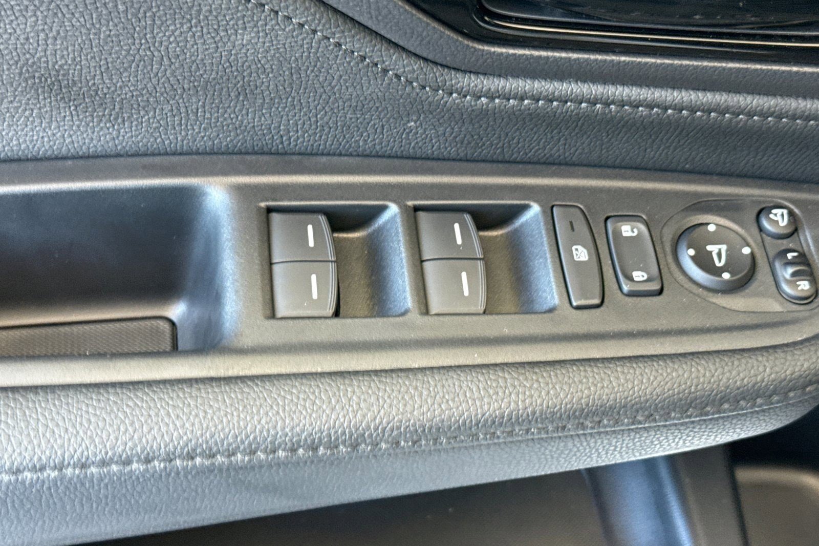 Certified 2026 Honda Odyssey Elite image 12