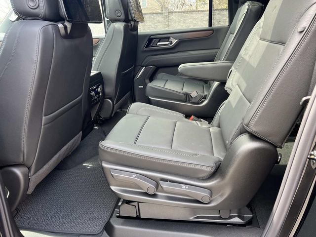 New 2026 GMC Yukon XL Denali w/ Denali Reserve Package image 11