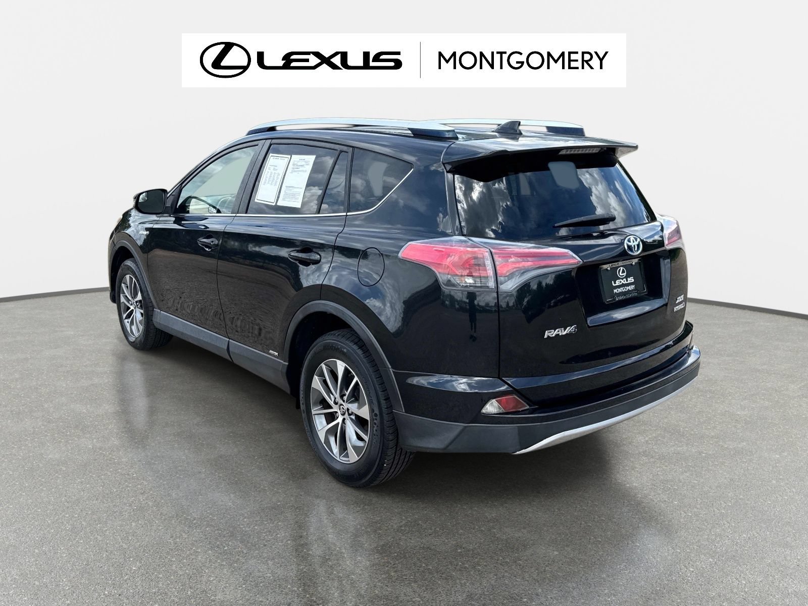 Used 2016 Toyota RAV4 XLE AWD/4WD image 5