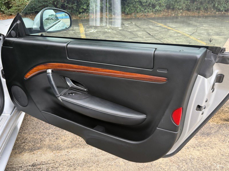 Used 2013 Maserati GranTurismo Sport image 21