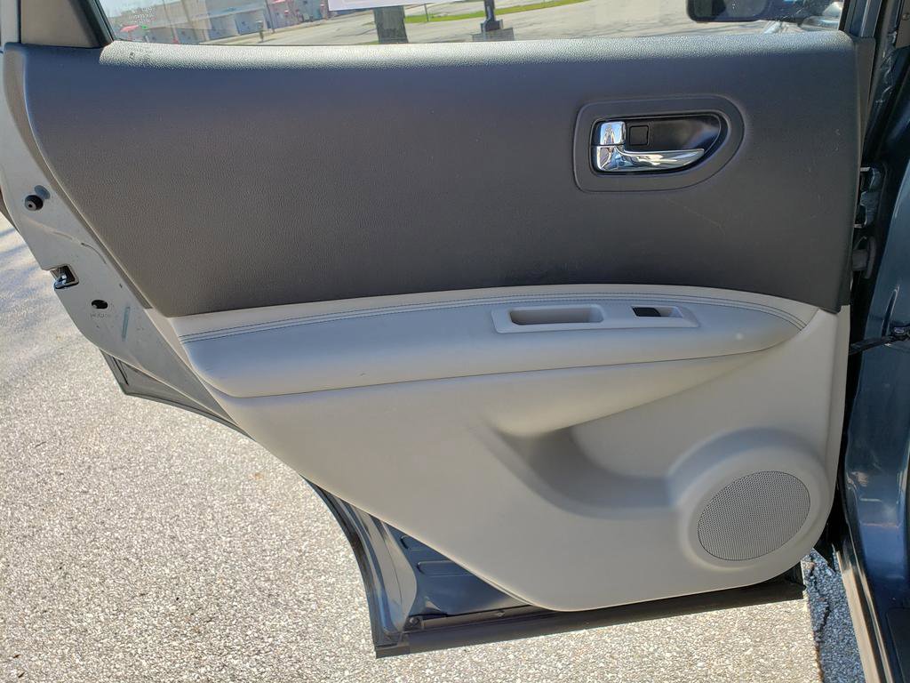 Used 2012 Nissan Rogue SL image 11