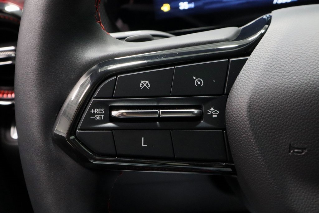 Used 2025 Chevrolet Equinox RS w/ Safety and Technology Package image 27