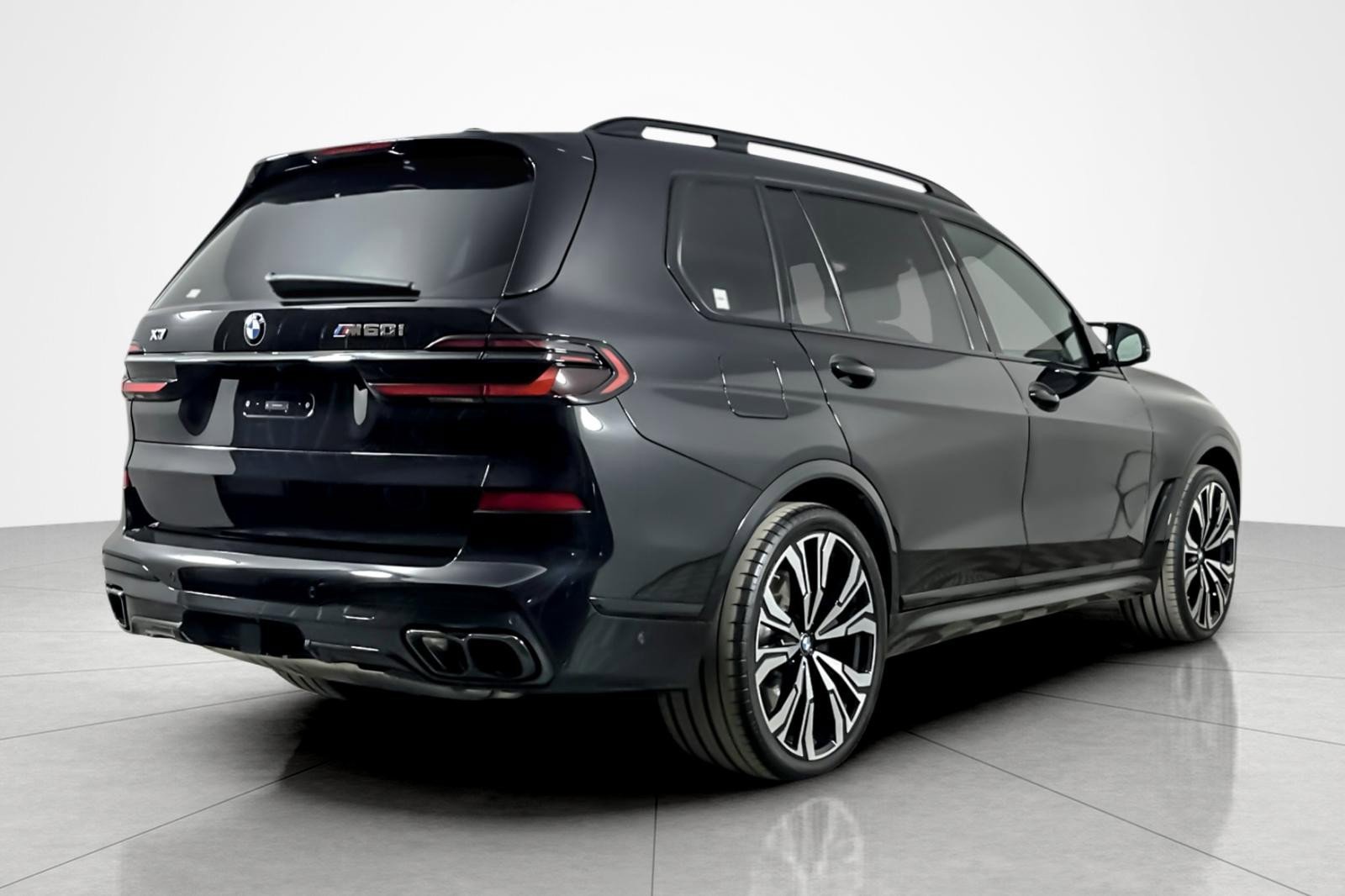 Used 2025 BMW X7 M60i AWD/4WD image 5
