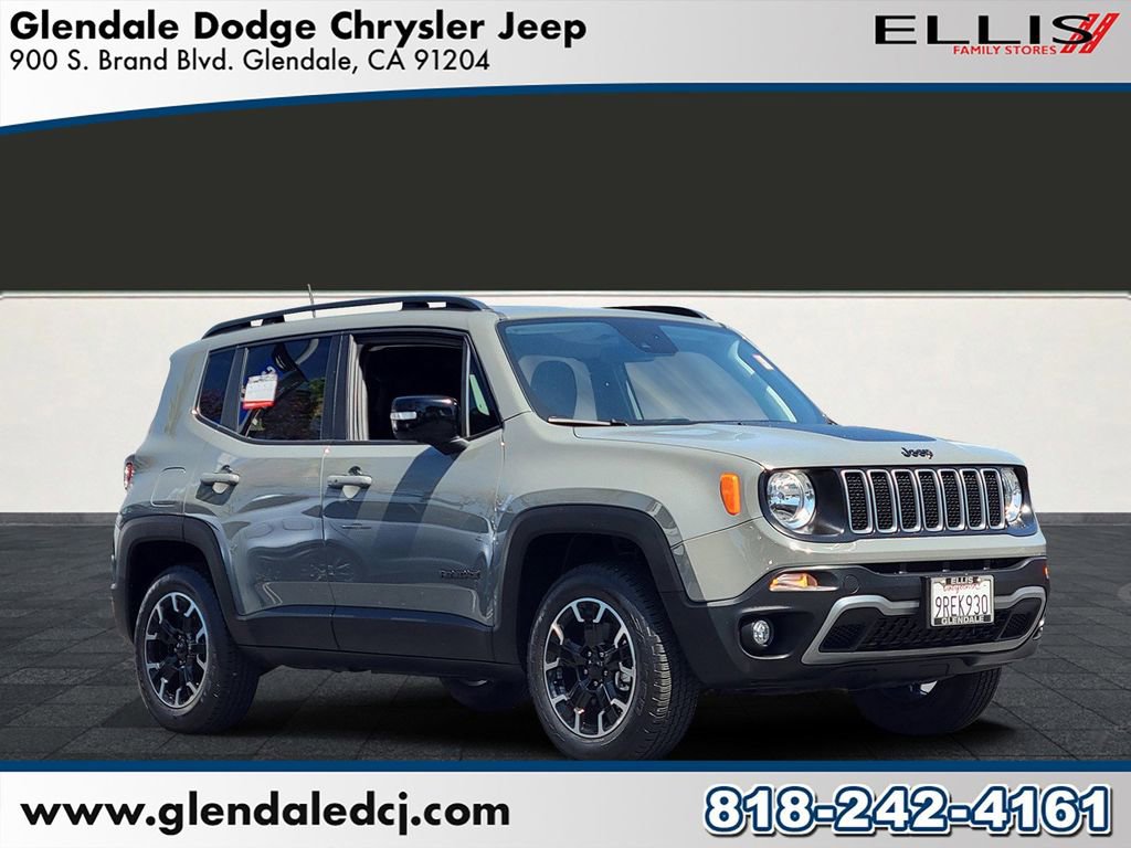 Used 2023 Jeep Renegade Latitude AWD/4WD image 1