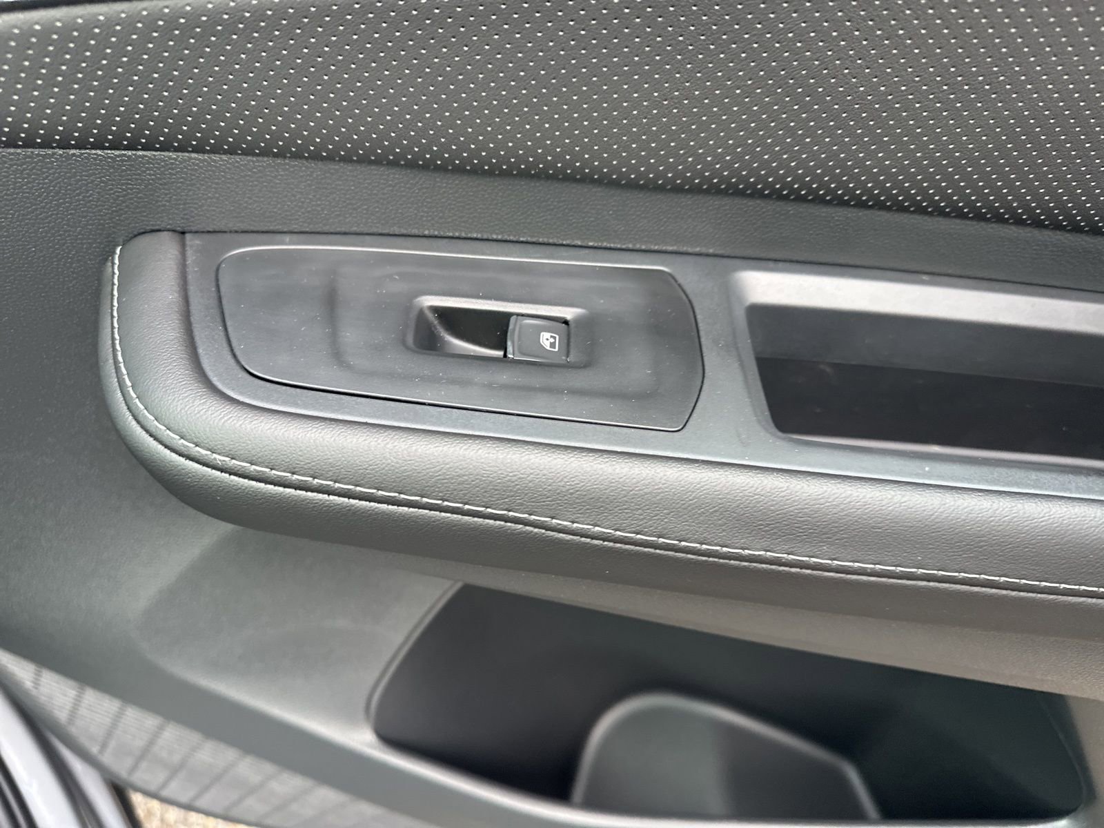 New 2026 Volkswagen Atlas SE image 41