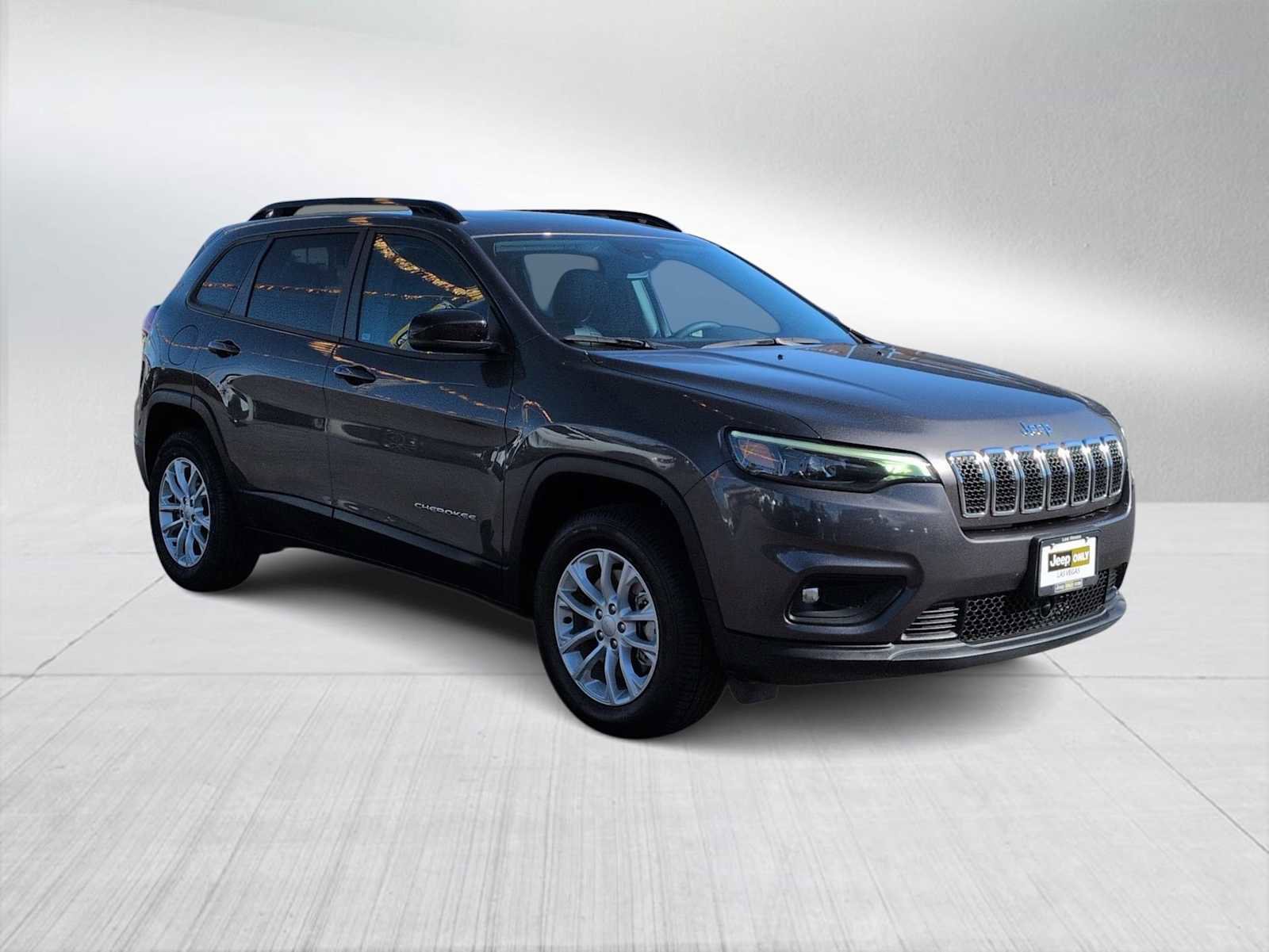 Used 2022 Jeep Cherokee Latitude Lux w/ Sun & Sound Group image 2