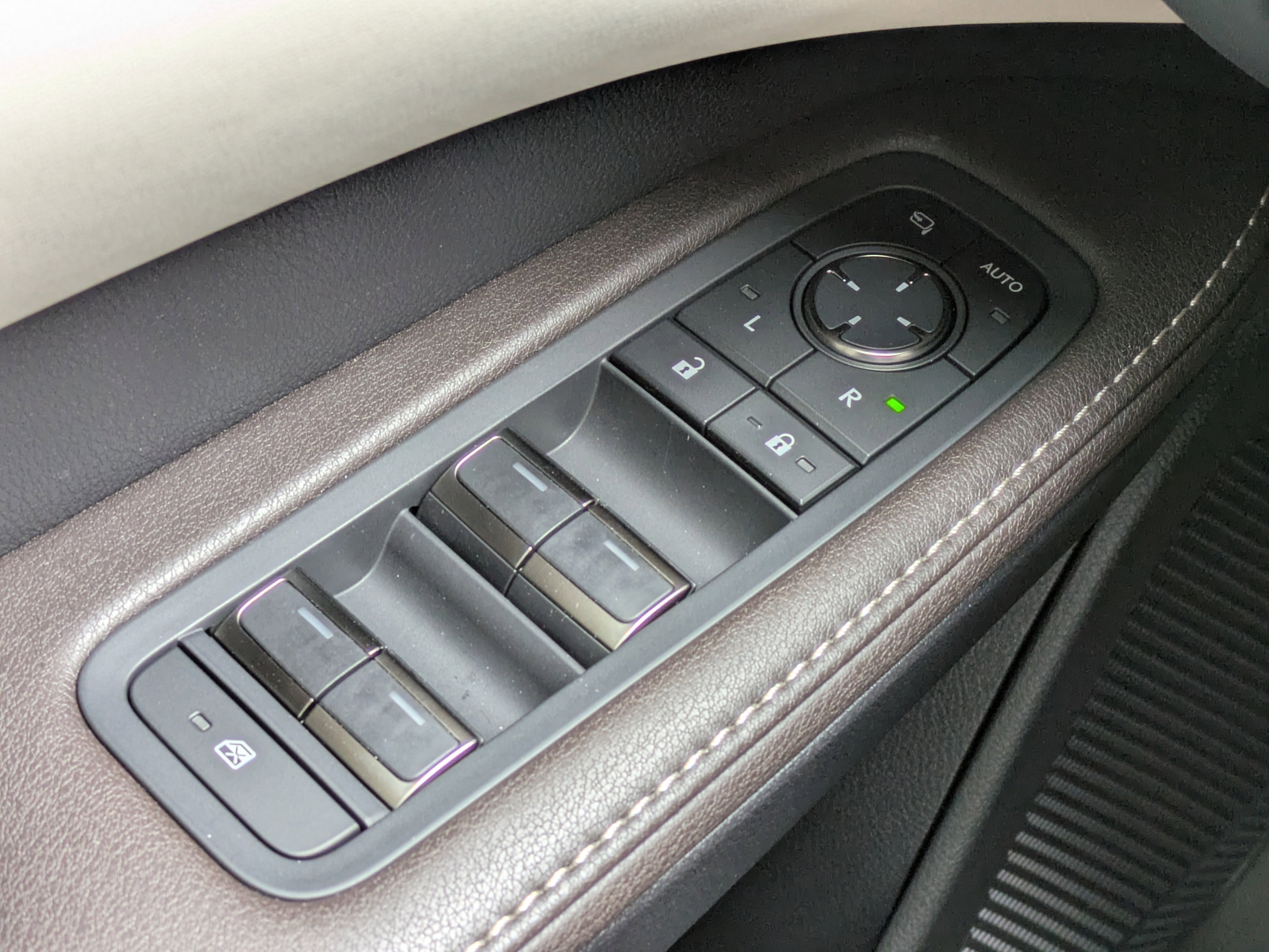 Used 2023 Lexus RX 350 Premium w/ Cold Area Package image 21