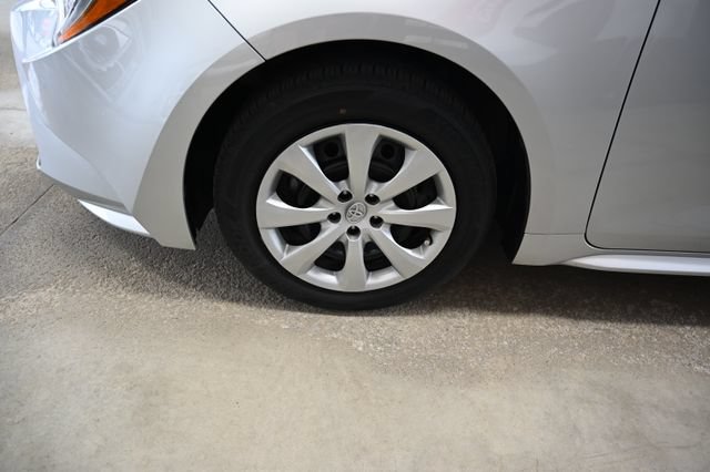 Used 2023 Toyota Corolla LE FWD image 30