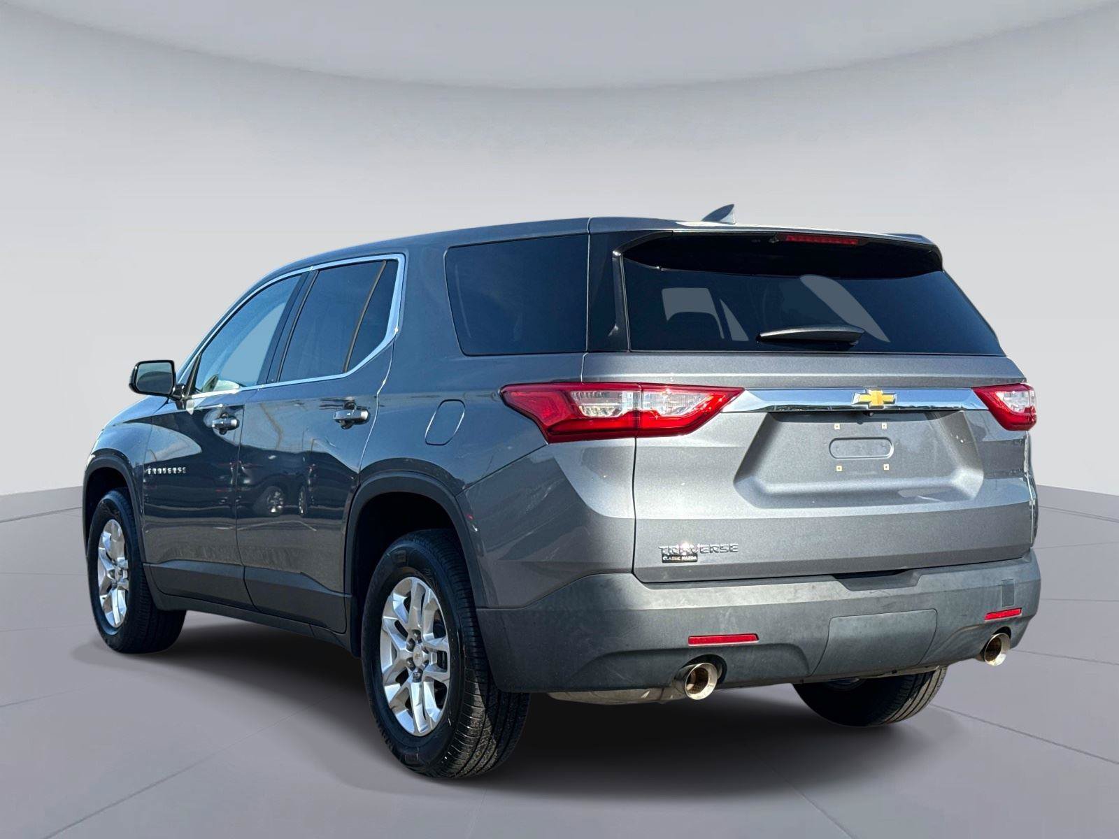 Used 2019 Chevrolet Traverse LS FWD image 5