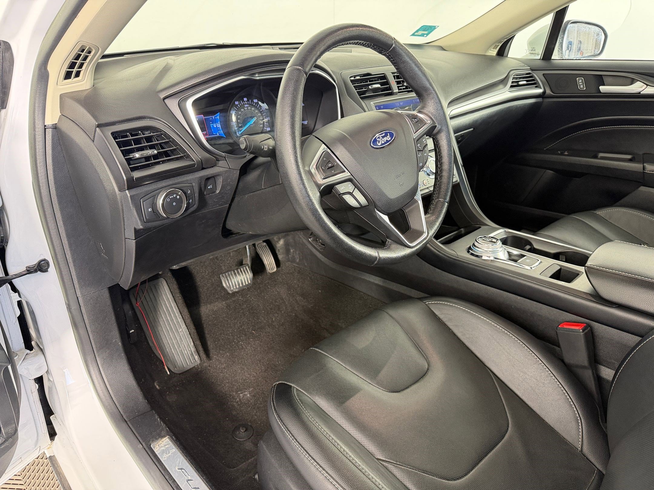 Used 2020 Ford Fusion Titanium AWD/4WD image 4